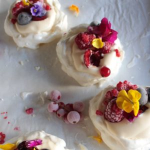 PAVLOVAS CON CREMA DE NATILLAS RENY PICOT