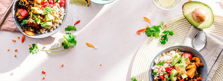 Ensaladas con queso cargadas de sabor y textura, ¡el plato perfecto para la llegada del calor!