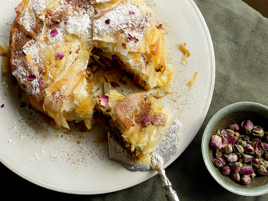 PASTELA MARROQUÍ DE POLLO CON ALMENDRAS