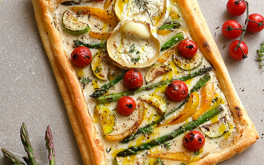 TARTA DE VERDURAS, BECHAMEL Y QUESO DE CABRA