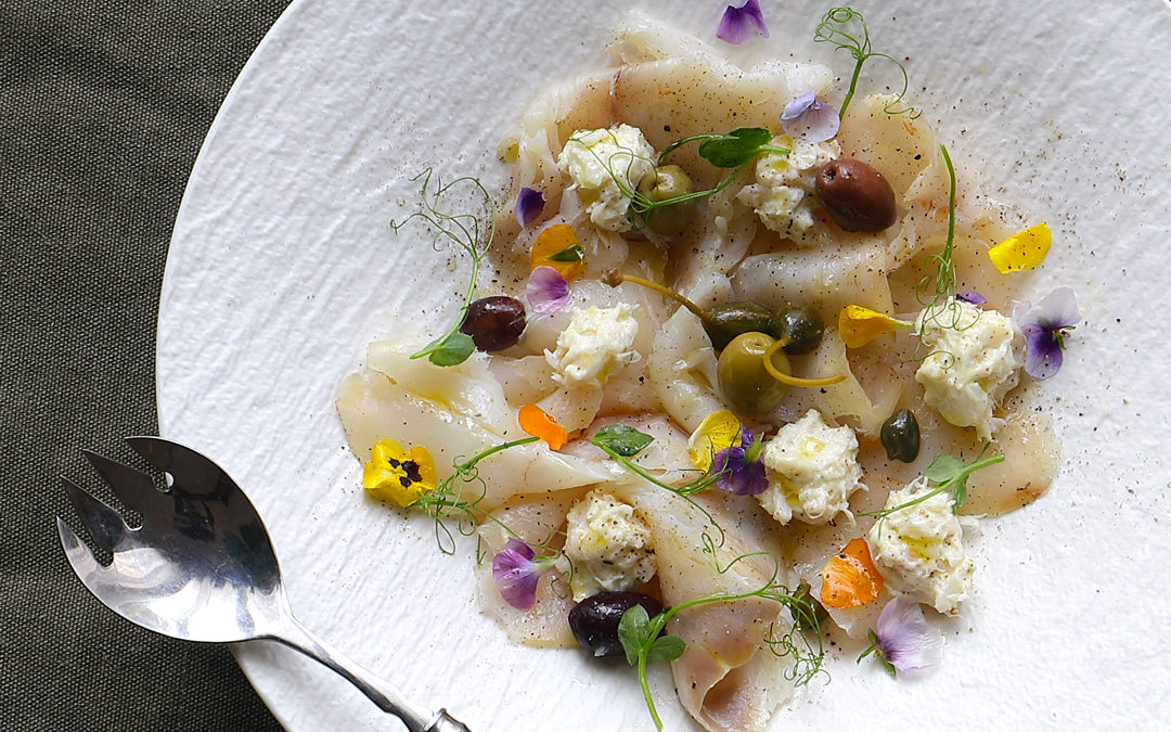 ENSALADA DE BACALAO AHUMADO, BRANDADA DE BACALAO Y BROTES