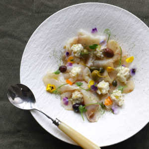 ENSALADA DE BACALAO AHUMADO, BRANDADA DE BACALAO Y BROTES