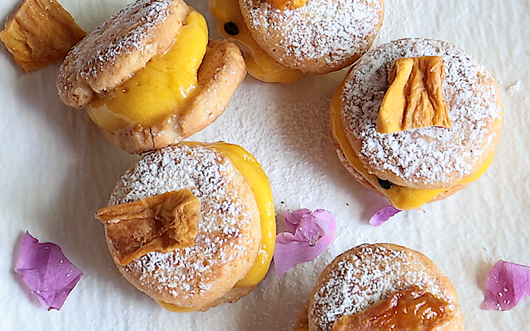 GALLETAS DE COCO CON SORBETE DE MANGO