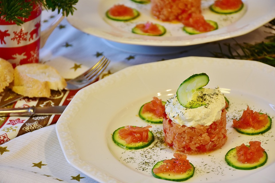 Recetas para cenas ligeras. Tartar de salmón con queso crema Reny Picot